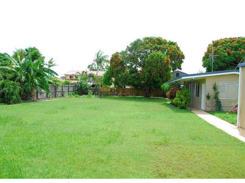 122. Esplanade, Point Vernon QLD 4655