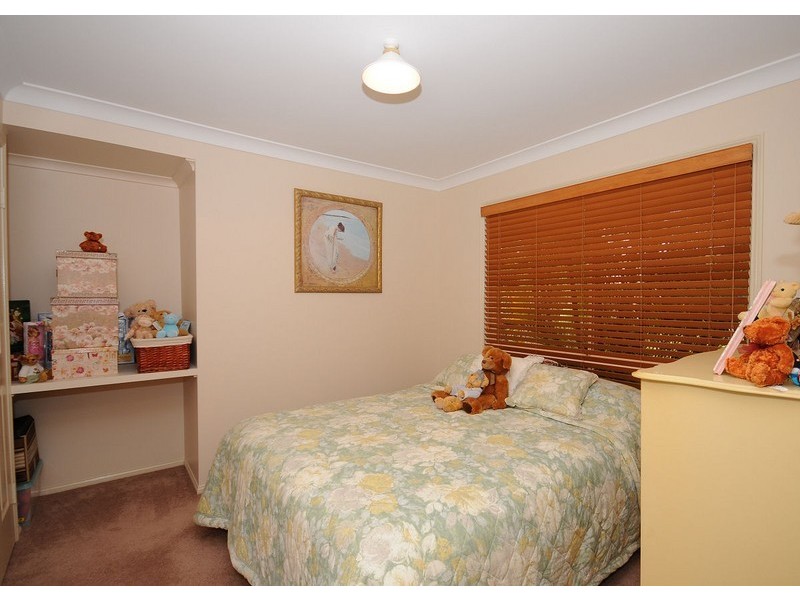 57. Long St, Point Vernon QLD 4655