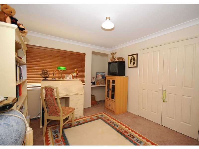 57. Long St, Point Vernon QLD 4655