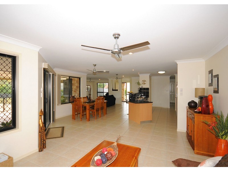 3 North West Bay Crt, Wondunna QLD 4655