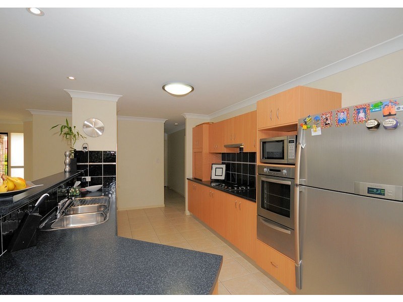 3 North West Bay Crt, Wondunna QLD 4655