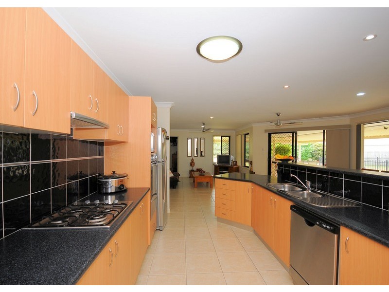 3 North West Bay Crt, Wondunna QLD 4655