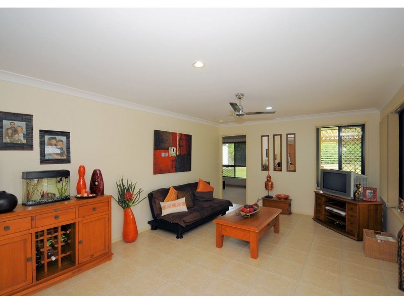 3 North West Bay Crt, Wondunna QLD 4655