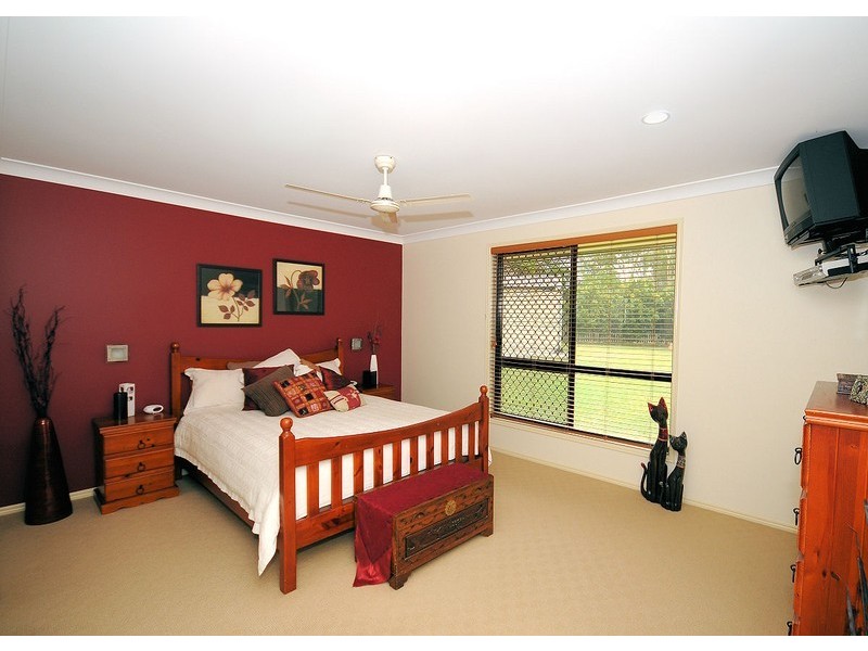 3 North West Bay Crt, Wondunna QLD 4655