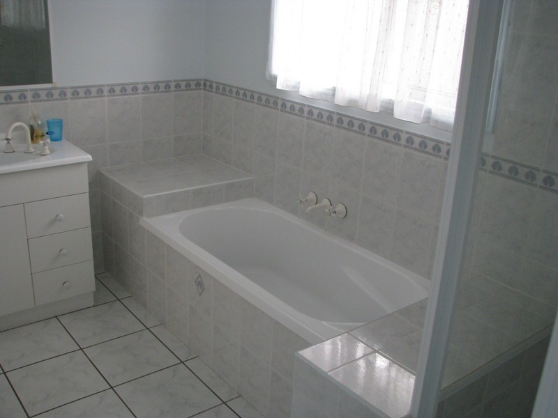 100 Honiton St, Hervey Bay QLD 4655