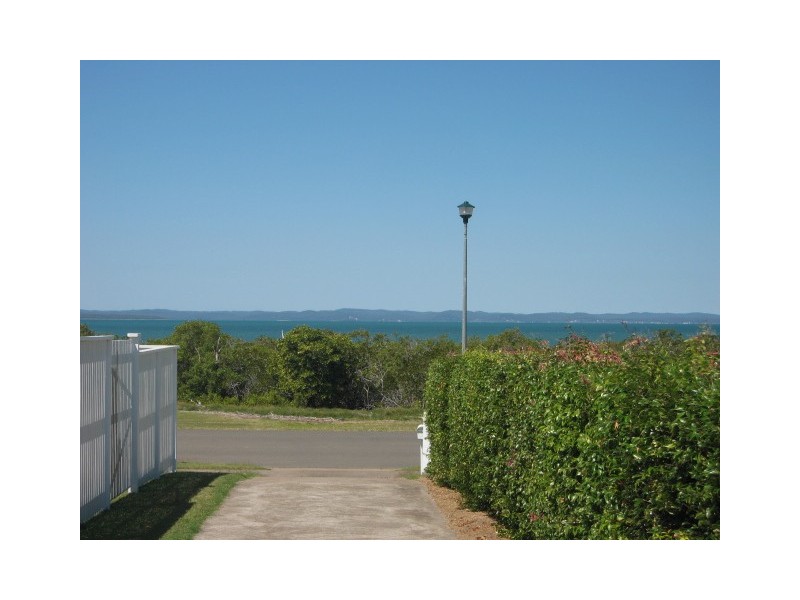 684a Esplanade, Urangan QLD 4655