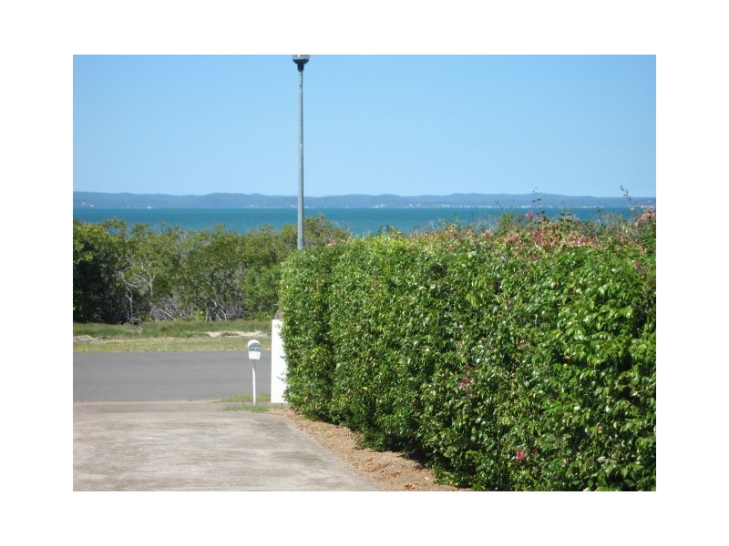 684a Esplanade, Urangan QLD 4655