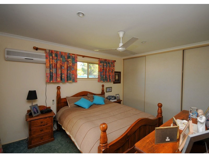 5 Greta  Court, Urangan QLD 4655