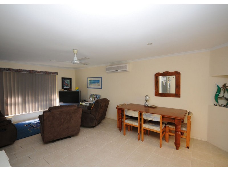 5 Greta  Court, Urangan QLD 4655