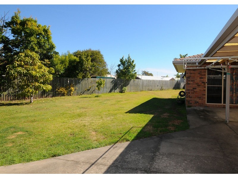 5 Greta  Court, Urangan QLD 4655