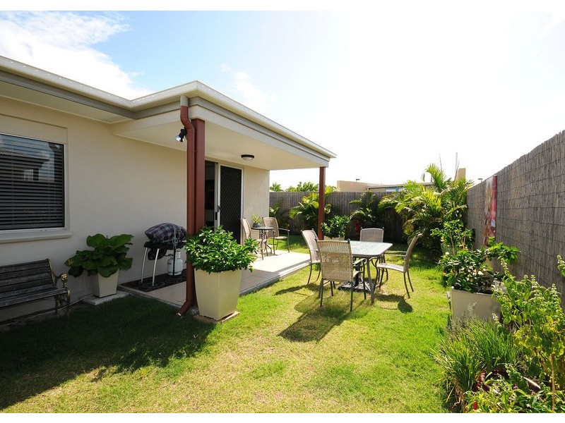 U35 230 Pulgul St, Urangan QLD 4655