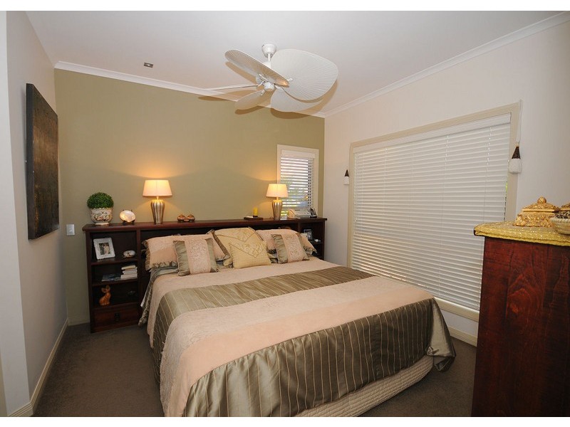 U35 230 Pulgul St, Urangan QLD 4655