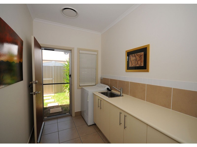 U35 230 Pulgul St, Urangan QLD 4655