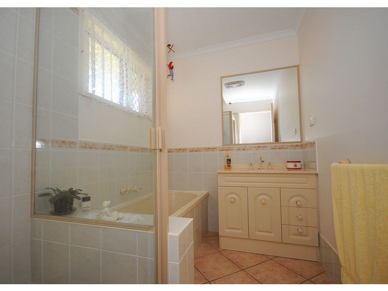 19 Baird Dr, Pialba QLD 4655