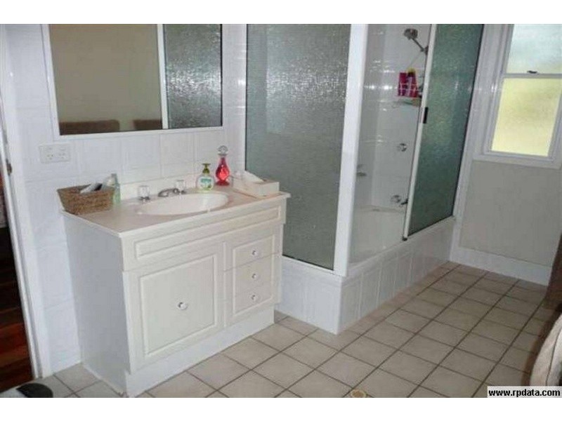7 Pine St, Hervey Bay QLD 4655