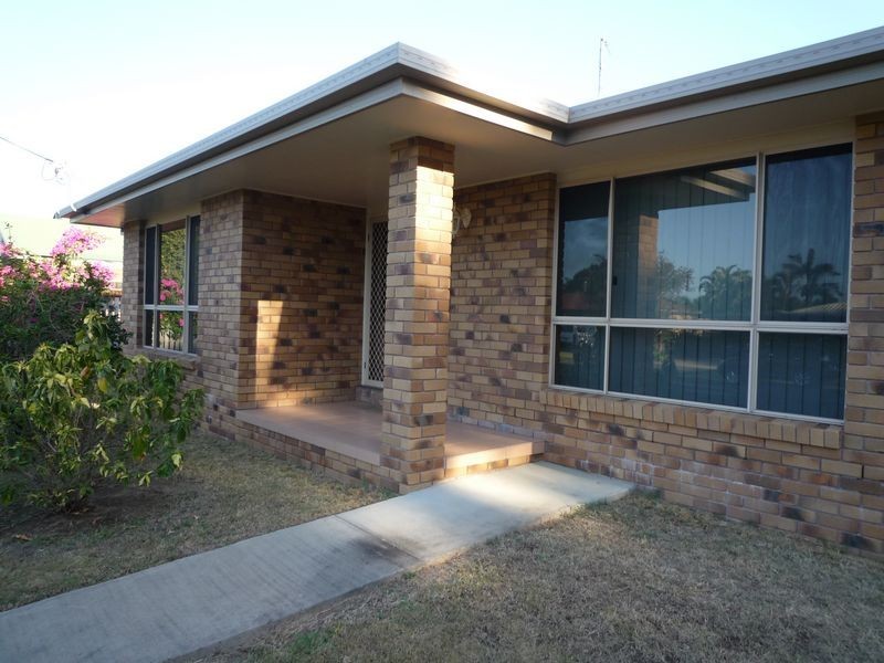 1 Greenway Drive, Pialba QLD 4655