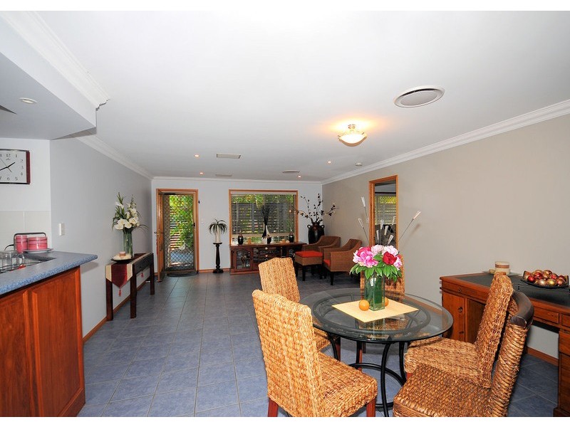 14  Oceanview Street, Point Vernon QLD 4655