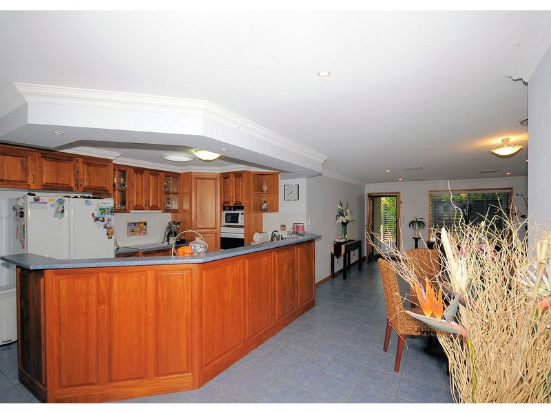 14  Oceanview Street, Point Vernon QLD 4655