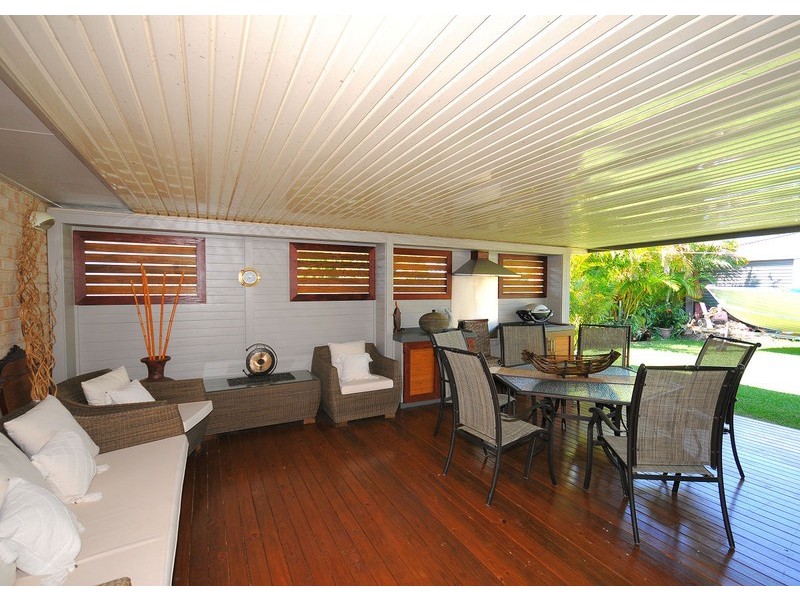 14  Oceanview Street, Point Vernon QLD 4655