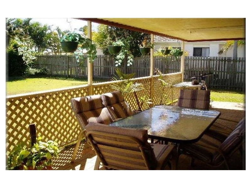 15 Thornbill Dve, Eli Waters QLD 4655