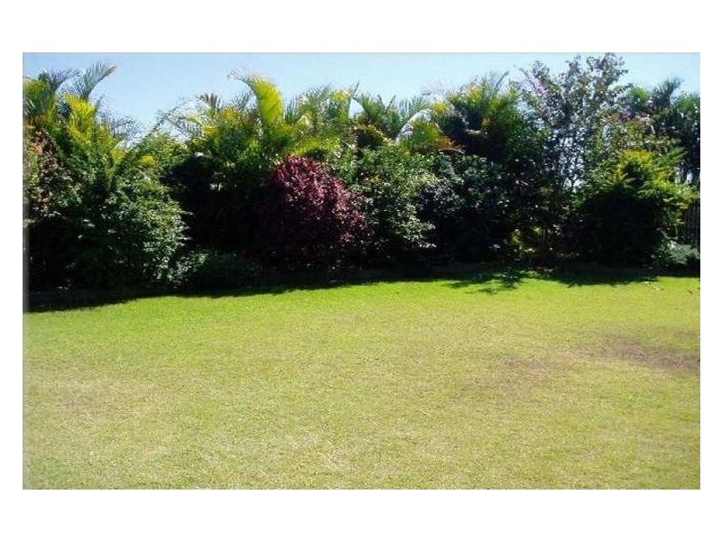 15 Thornbill Dve, Eli Waters QLD 4655