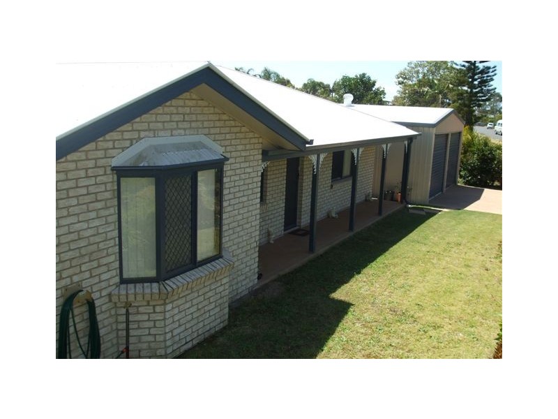 27 Johnston  Bvd, Hervey Bay QLD 4655