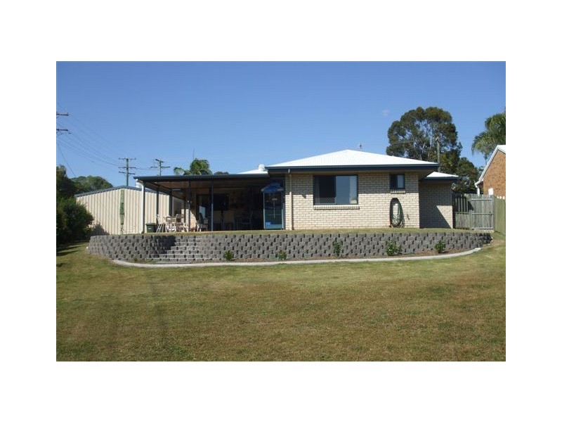 27 Johnston  Bvd, Hervey Bay QLD 4655