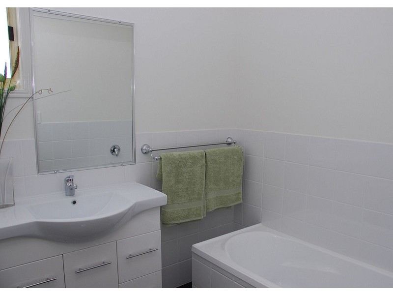66 Winchelsea St, Hervey Bay QLD 4655