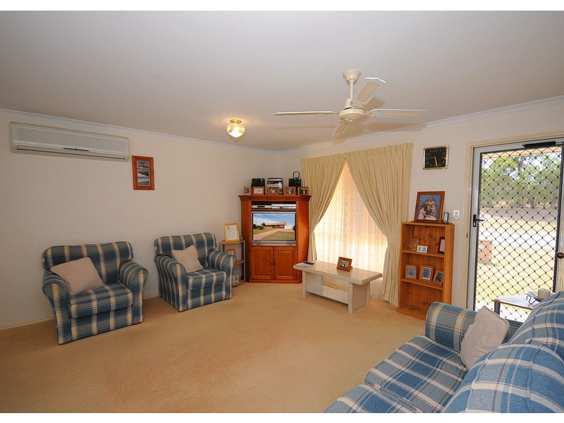 61 North Street, Point Vernon QLD 4655