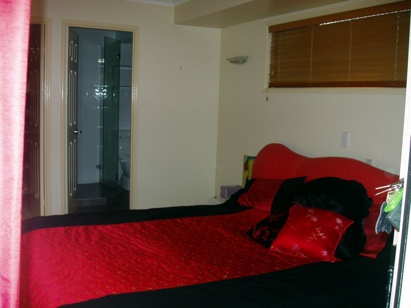 24 Debra Court, Urangan QLD 4655