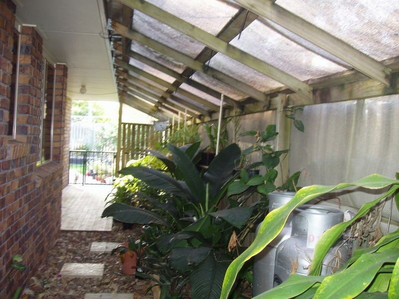 24 Debra Court, Urangan QLD 4655