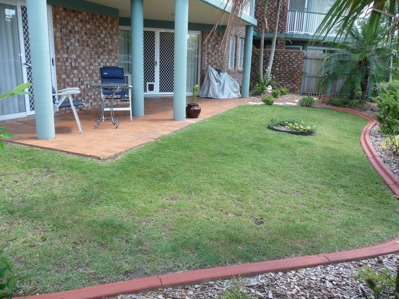 Unit 1, 35 Denman Camp Road, Scarness QLD 4655