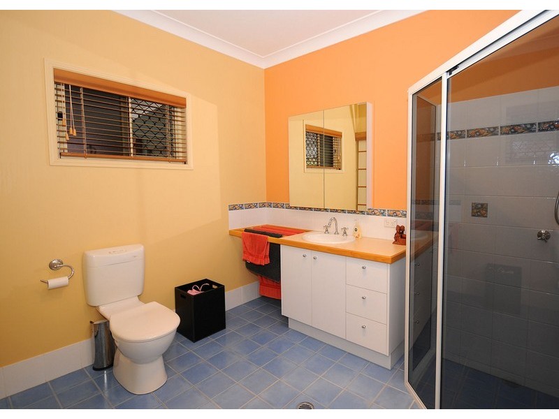 8 Cattleya Court, Urangan QLD 4655