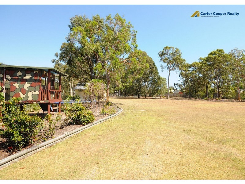 8 Cattleya Court, Urangan QLD 4655