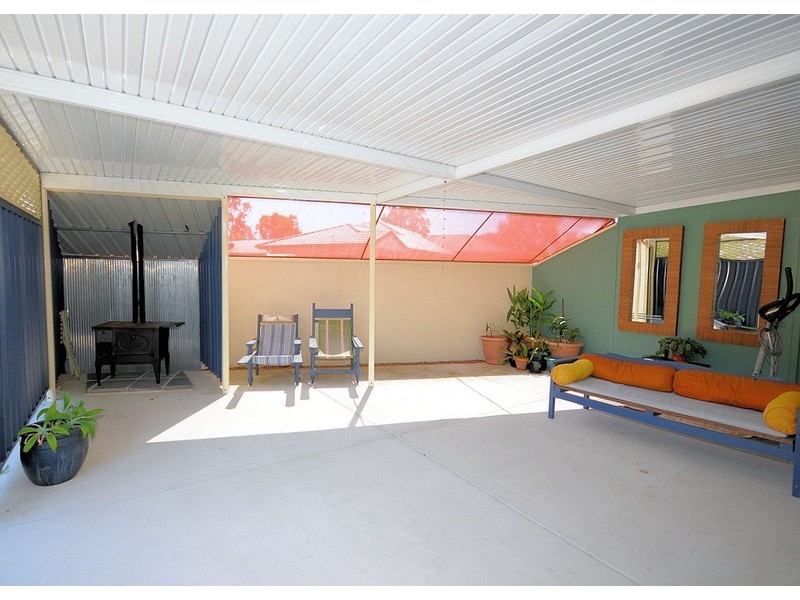 8 Cattleya Court, Urangan QLD 4655