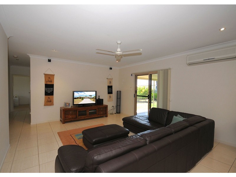 8 Pinehurst Drive, Wondunna QLD 4655