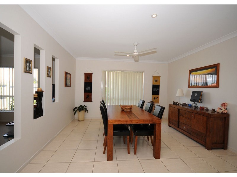 8 Pinehurst Drive, Wondunna QLD 4655