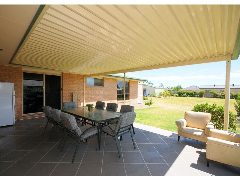 8 Pinehurst Drive, Wondunna QLD 4655