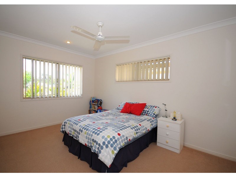 8 Pinehurst Drive, Wondunna QLD 4655
