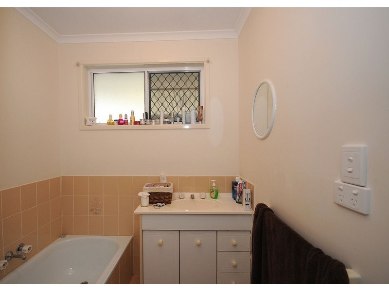 7 Lido Parade, Urangan QLD 4655