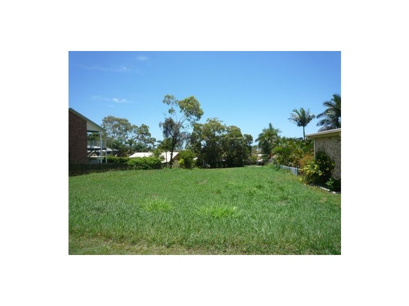 12 Hillcrest Avenue, Scarness QLD 4655