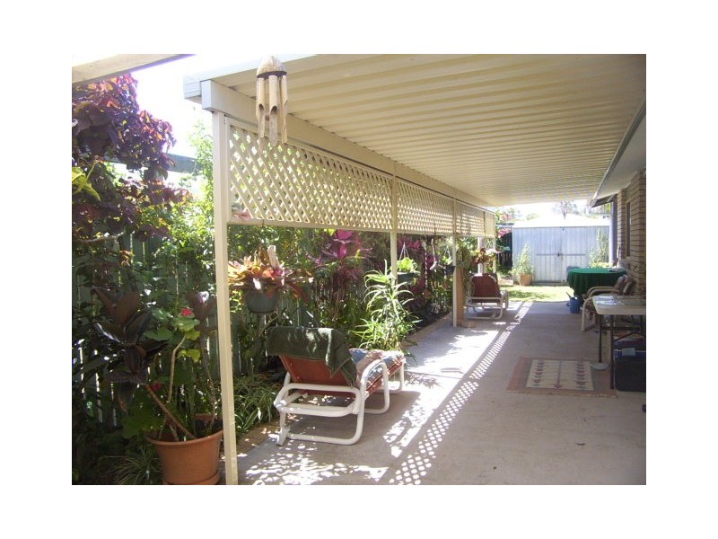 1 Acacia Street, Point Vernon QLD 4655