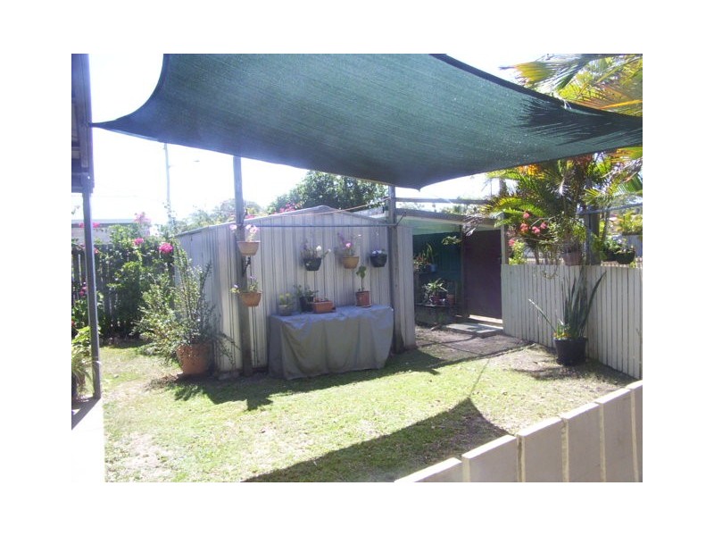 1 Acacia Street, Point Vernon QLD 4655