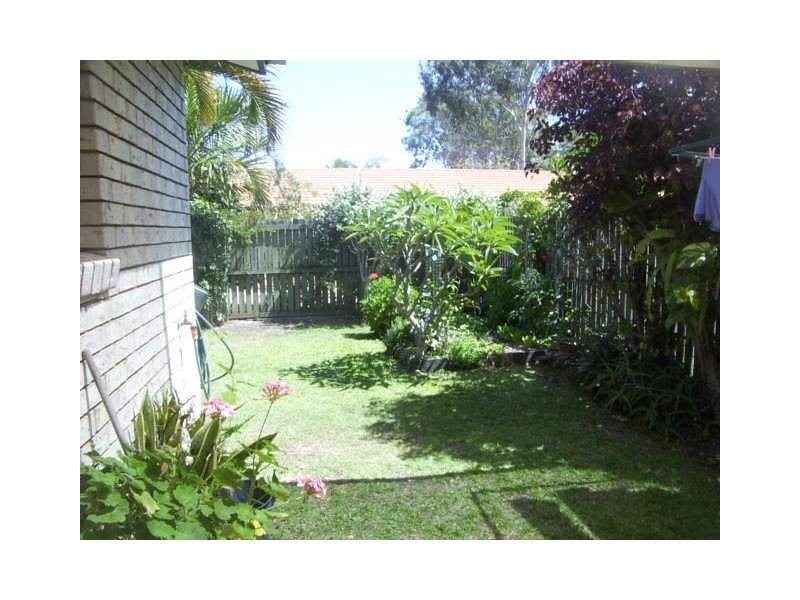 1 Acacia Street, Point Vernon QLD 4655