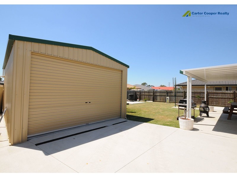 12 Topaz Cct, Urangan QLD 4655