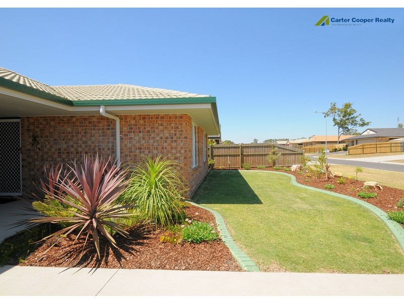 12 Topaz Cct, Urangan QLD 4655