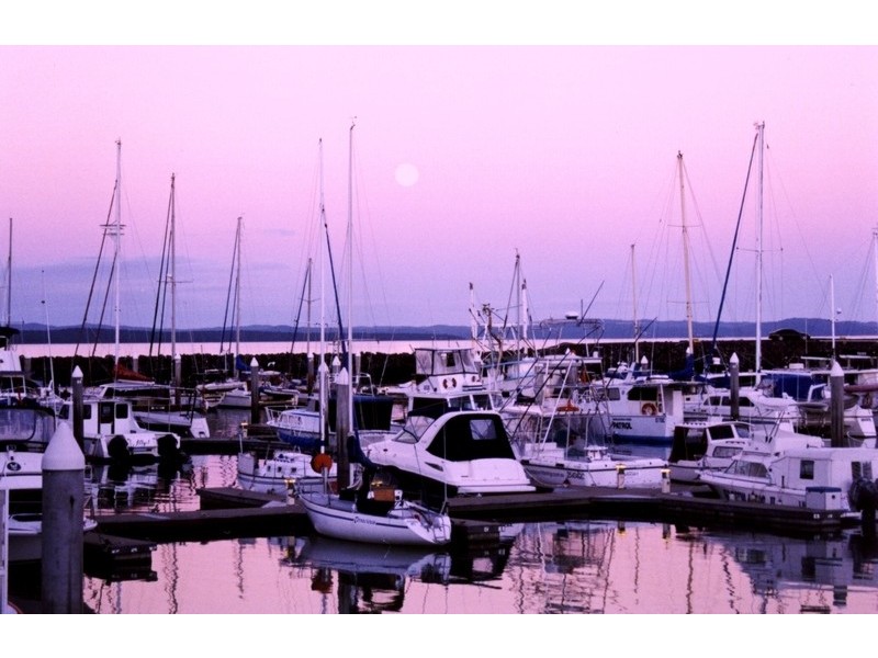 28 Kent Street, Urangan QLD 4655