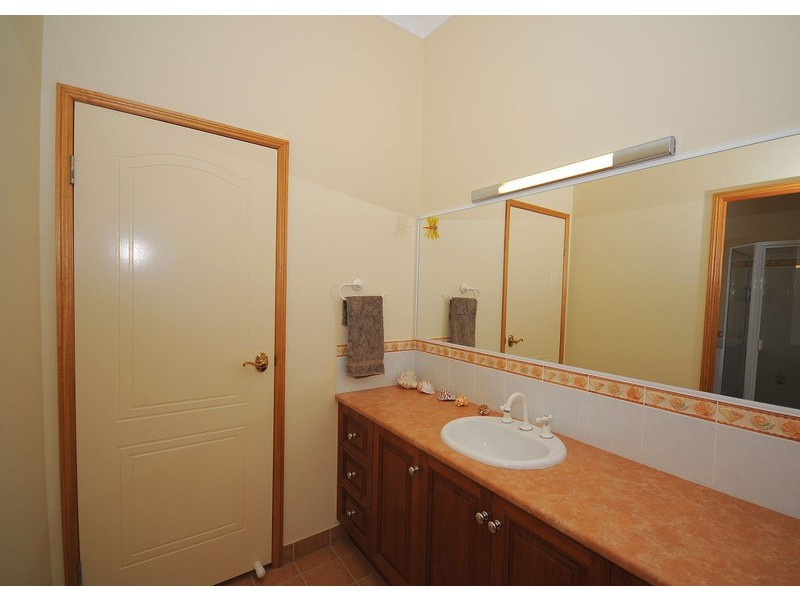 27 Sandalwood Drive, Wondunna QLD 4655