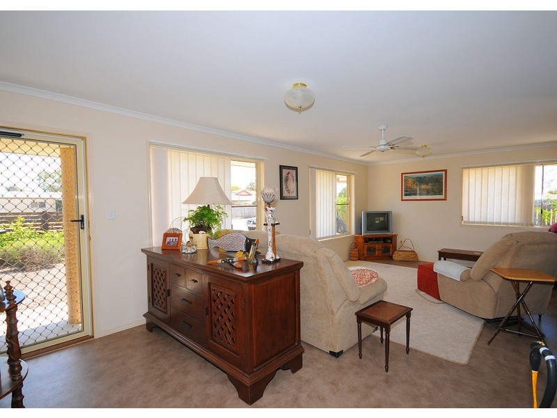 4 Aimee Drive, Urangan QLD 4655