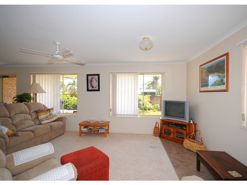 4 Aimee Drive, Urangan QLD 4655